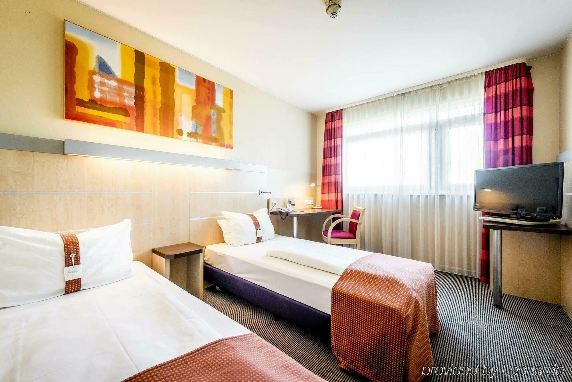 Holiday Inn Express Cologne Mulheim, An Ihg Hotel Zewnętrze zdjęcie
